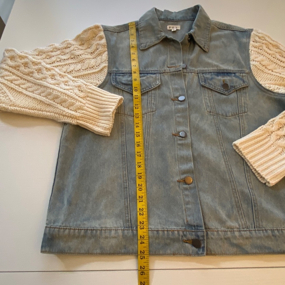 POL Light Wash Denim Jacket Knit Sweater Sleeves Size Large - Picture 16 of 16